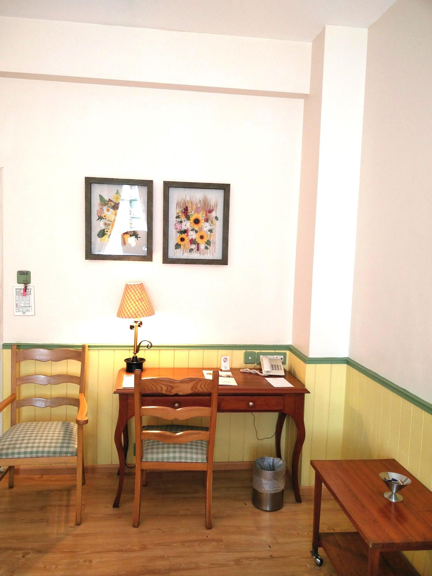The Gordon House Hotel, Colaba Мумбаи Экстерьер фото