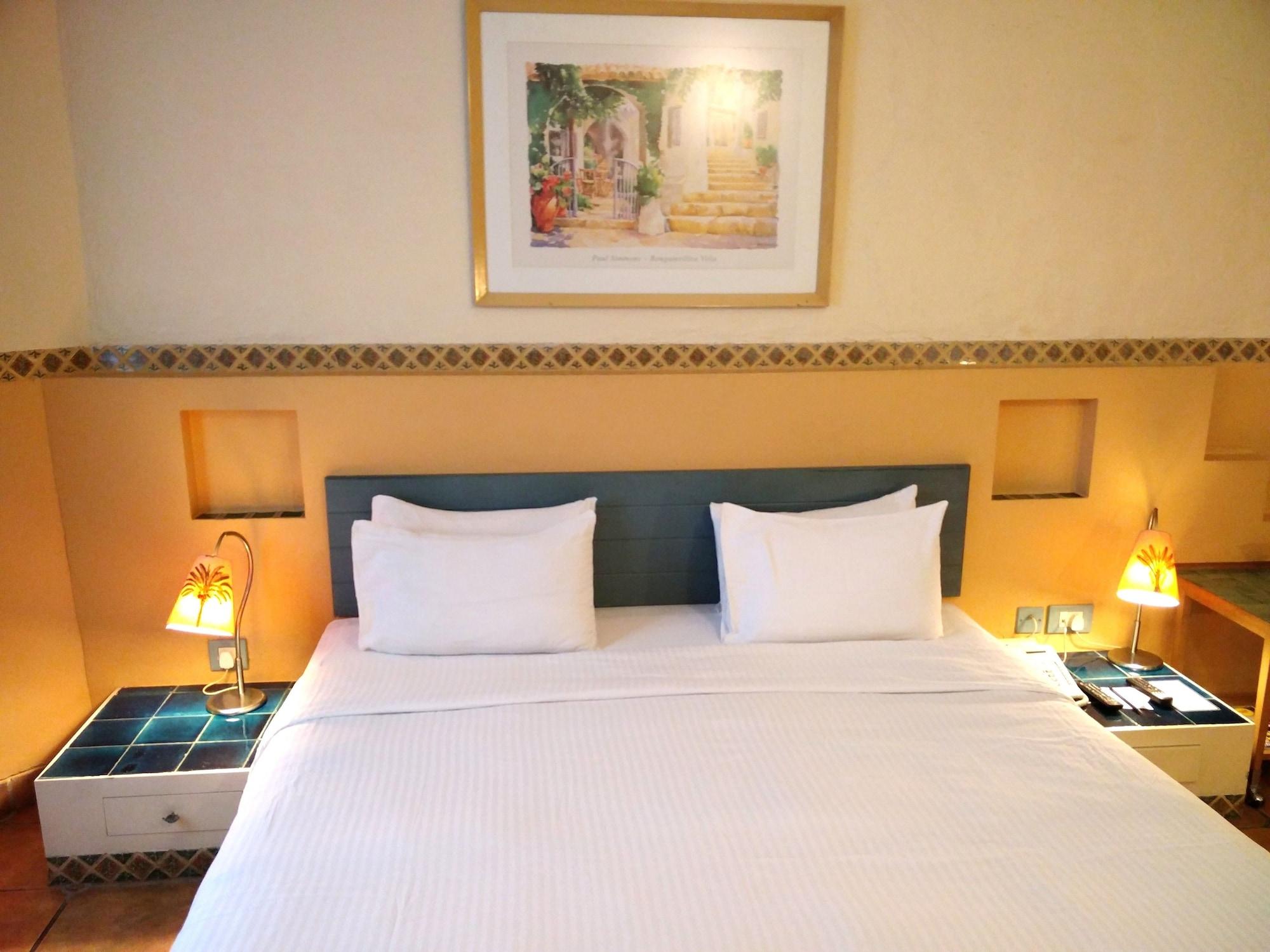 The Gordon House Hotel, Colaba Мумбаи Экстерьер фото