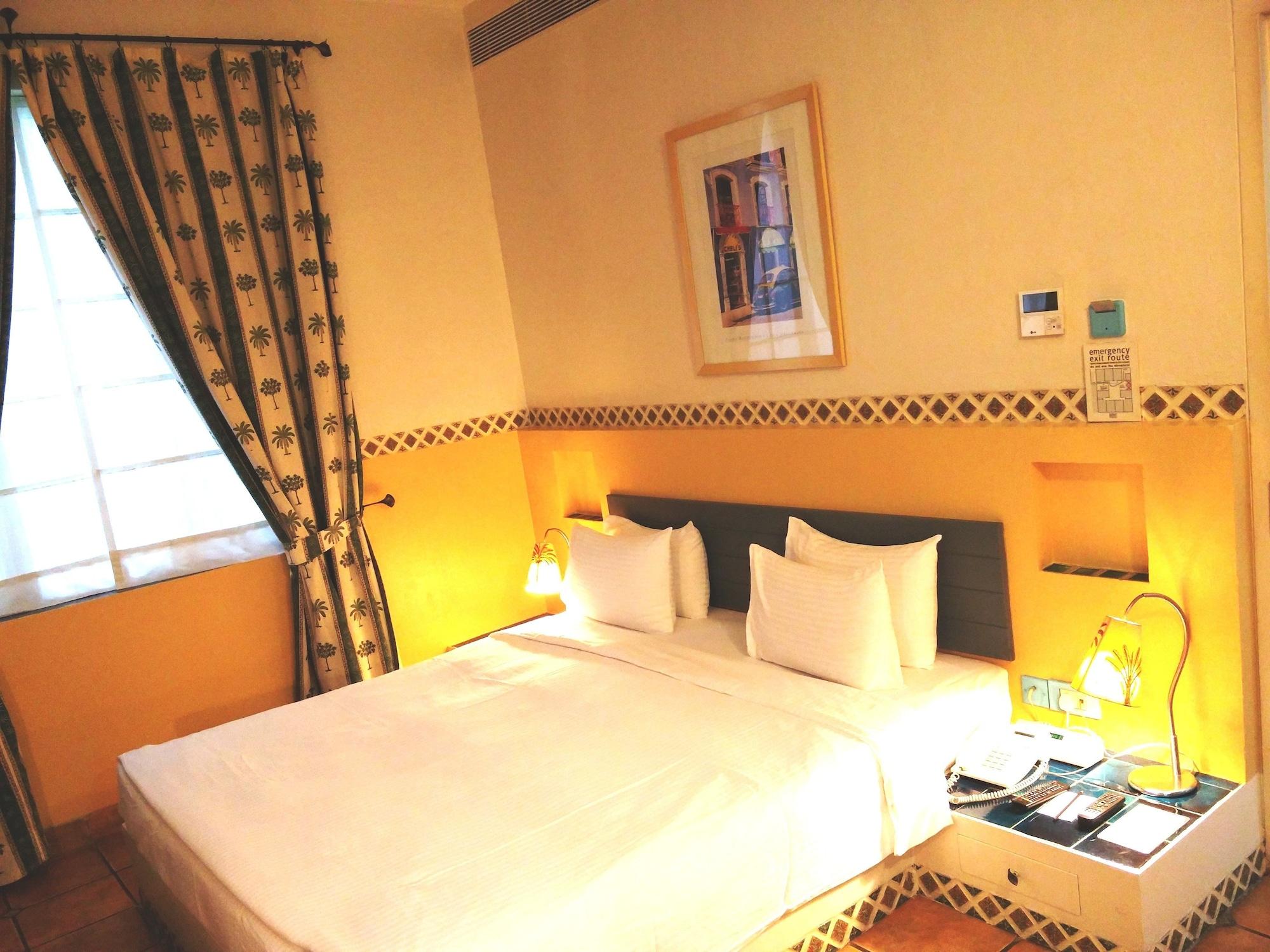 The Gordon House Hotel, Colaba Мумбаи Экстерьер фото