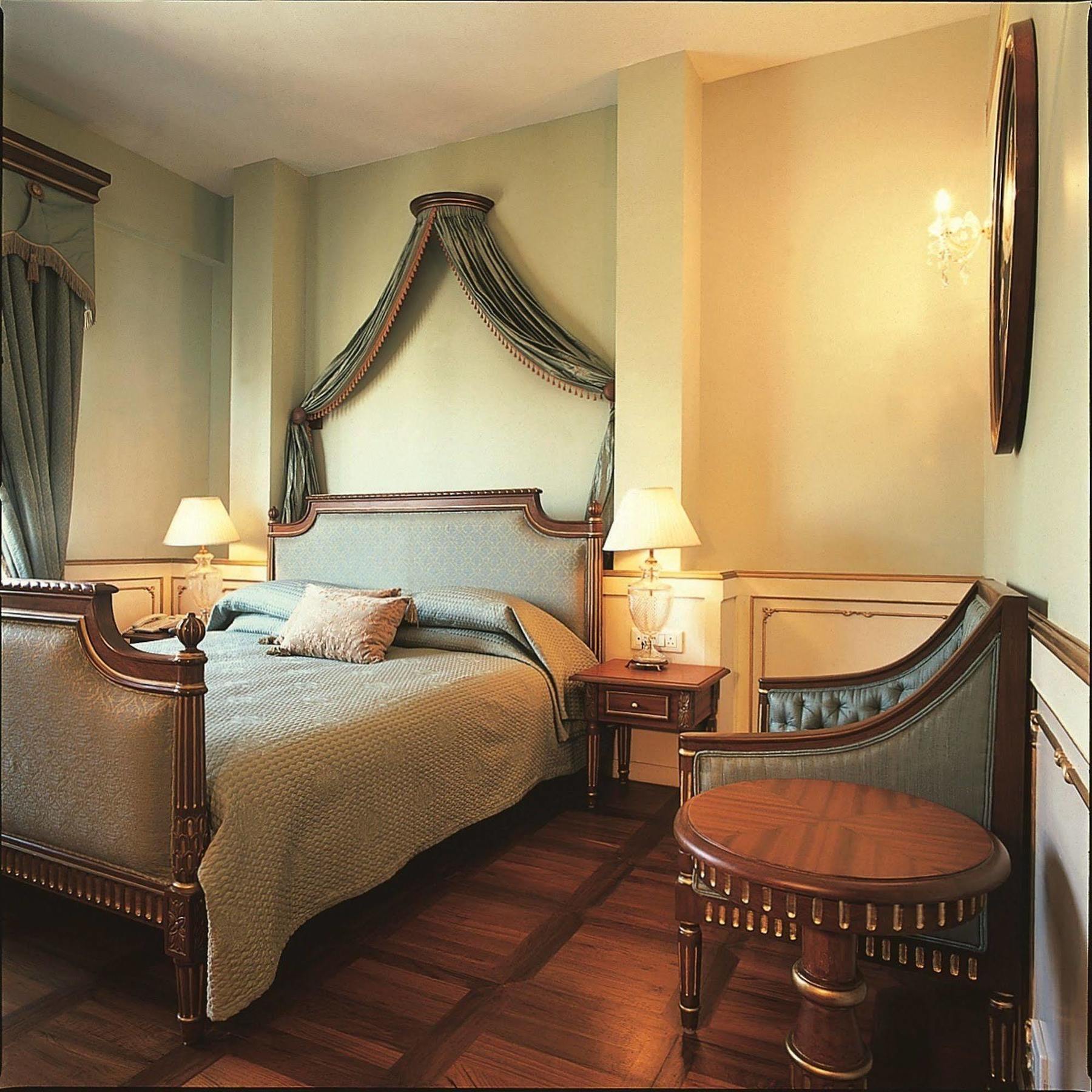The Gordon House Hotel, Colaba Мумбаи Номер фото